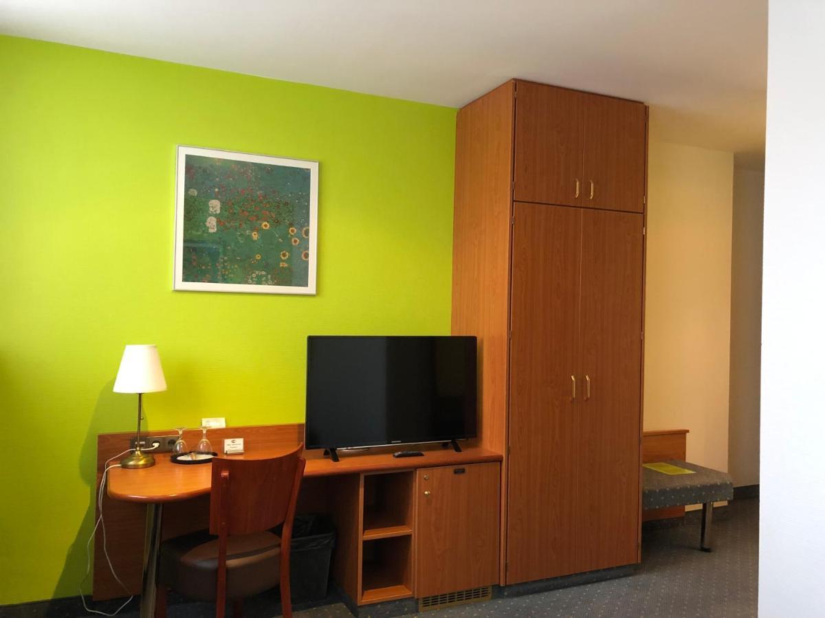 Servatius 3* Keulen